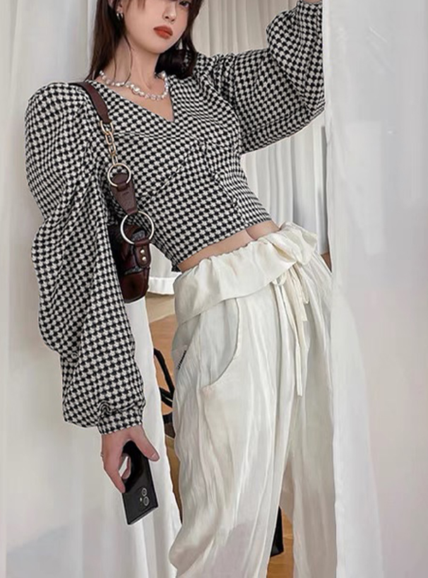 千鳥柄vネックショート丈トップス Ac19 レディースファッション通販のグレイル Grl 公式