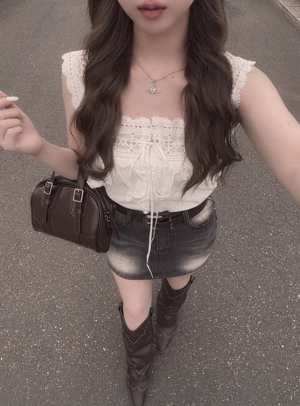 スクエアネックレースフリルノースリーブトップス