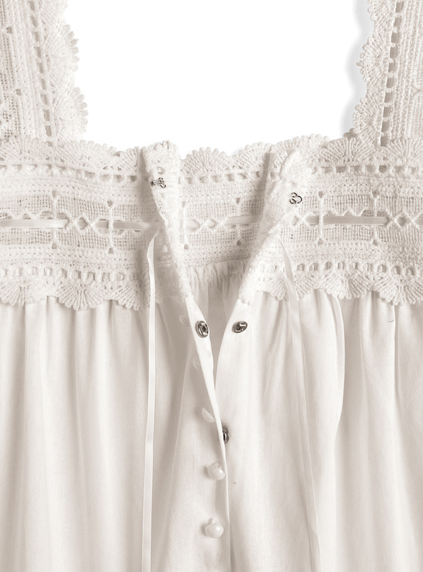 スクエアネックレースフリルノースリーブトップス