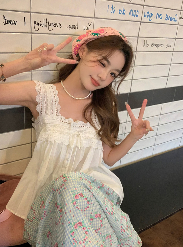 スクエアネックレースフリルノースリーブトップス