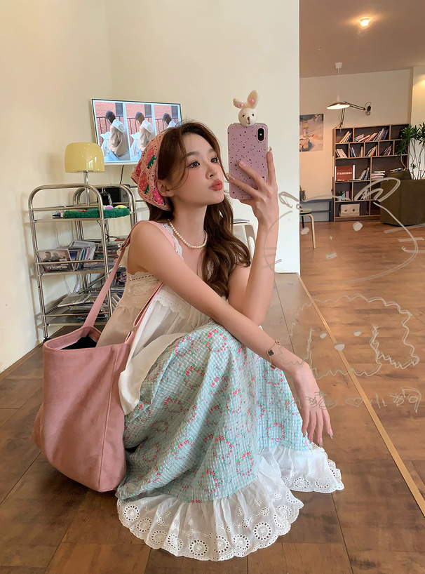 スクエアネックレースフリルノースリーブトップス