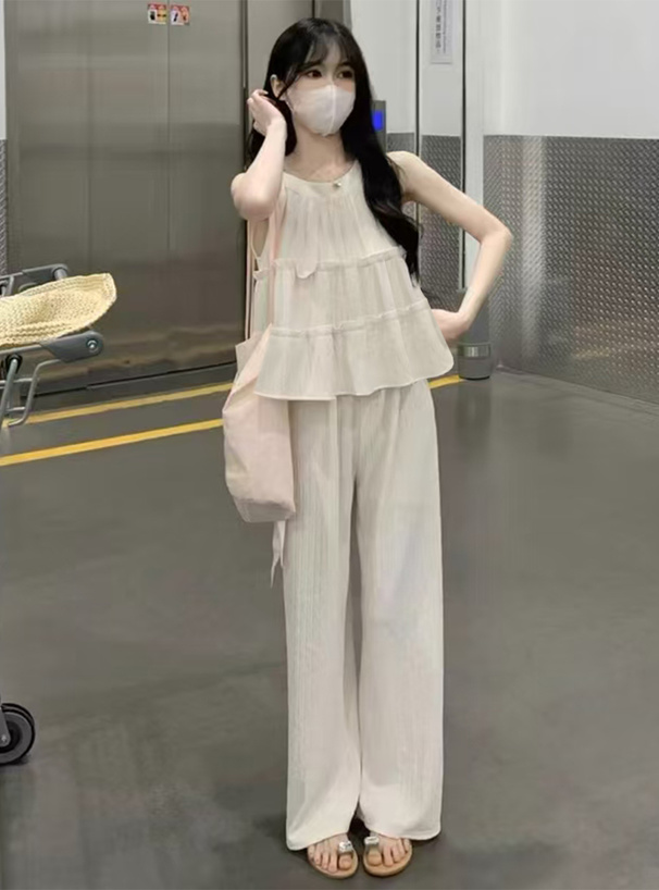 ティアードトップス×ワイドパンツセットアップ