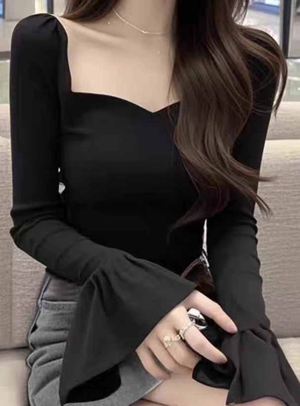 ハートネックフレアスリーブトップス