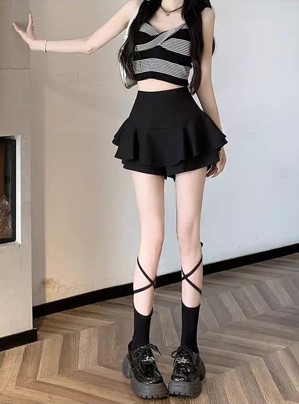 ラウンディングフリルスカートパンツ