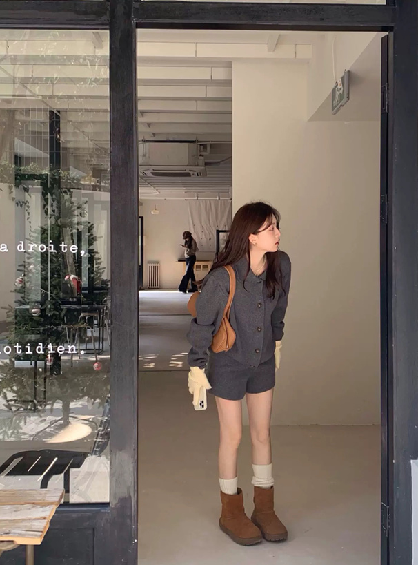 襟付きカーディガン×ショートパンツニットセットアップ