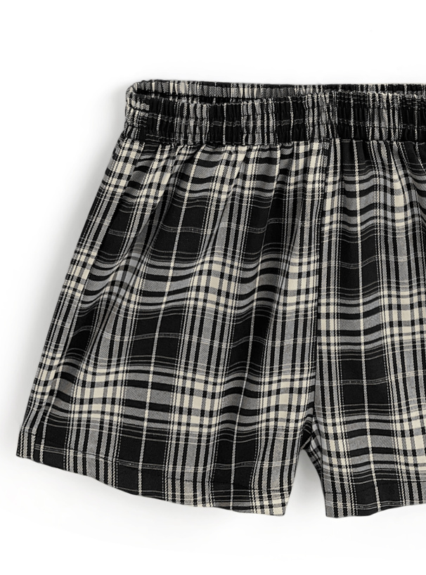 チェック柄ベルトミニワンピース×ショートパンツセットアップ