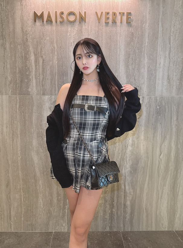 チェック柄ベルトミニワンピース×ショートパンツセットアップ