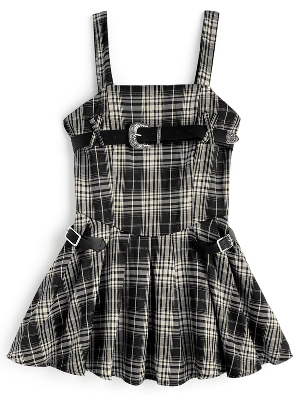 チェック柄ベルトミニワンピース×ショートパンツセットアップ