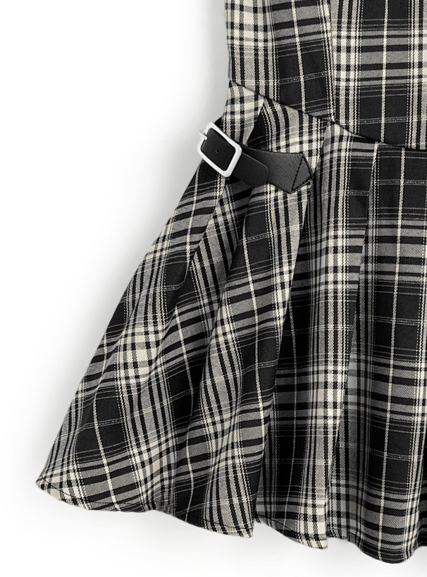 チェック柄ベルトミニワンピース×ショートパンツセットアップ