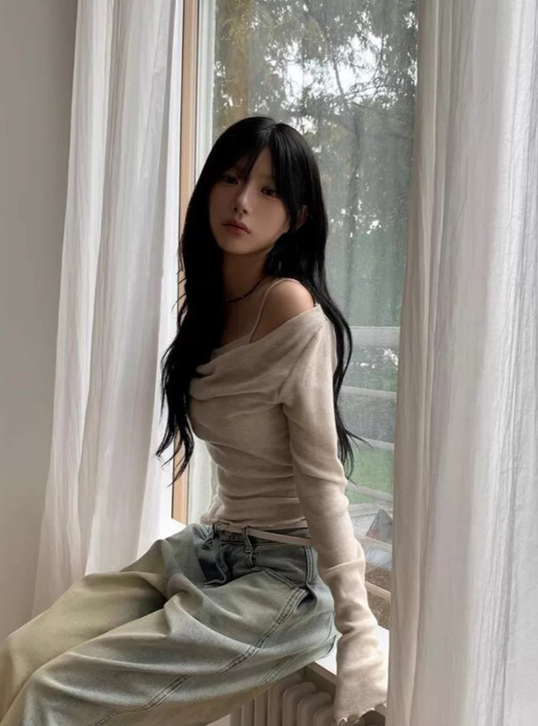 キャミソールレイヤード風オフショルダートップス