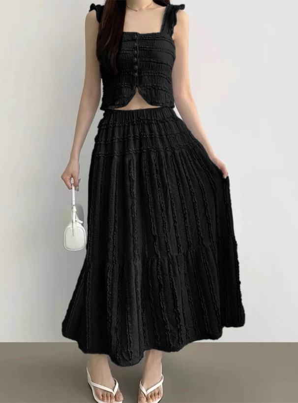 カップ付きフリルトップス×ロングスカートセットアップ