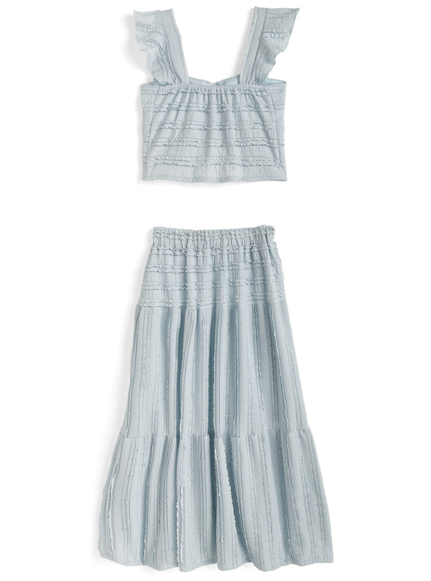 カップ付きフリルトップス×ロングスカートセットアップ