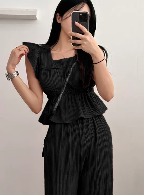 フリルノースリーブトップス×ロングパンツセットアップ