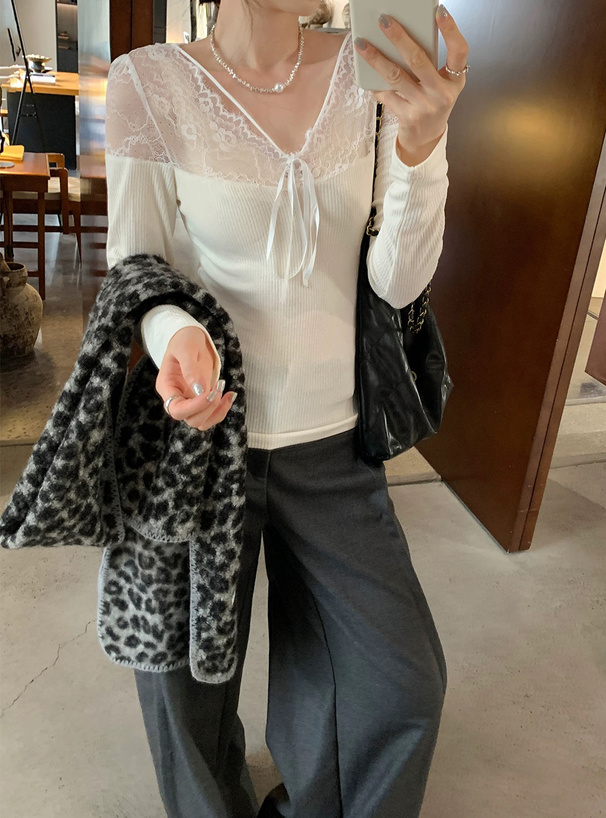 カップ付きレースドッキングストラップリボントップス