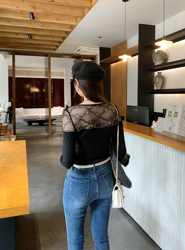 カップ付きレースドッキングストラップリボントップス