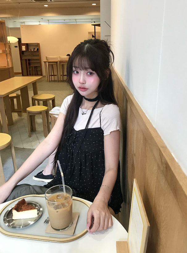 タイ付きドット柄リボンキャミソール×Tシャツアンサンブル