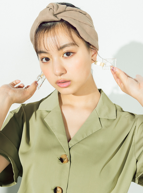 クリアスクエアピアス