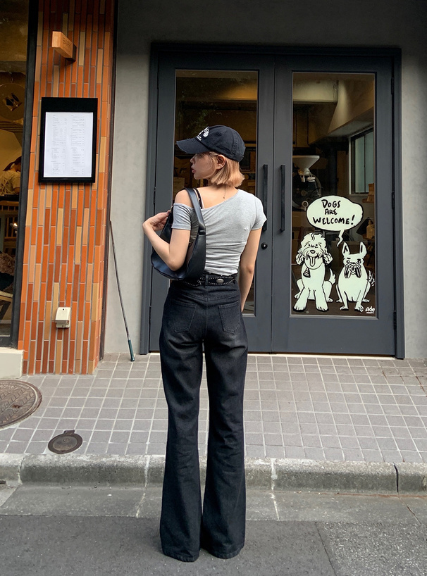 セミフレアデニムパンツ