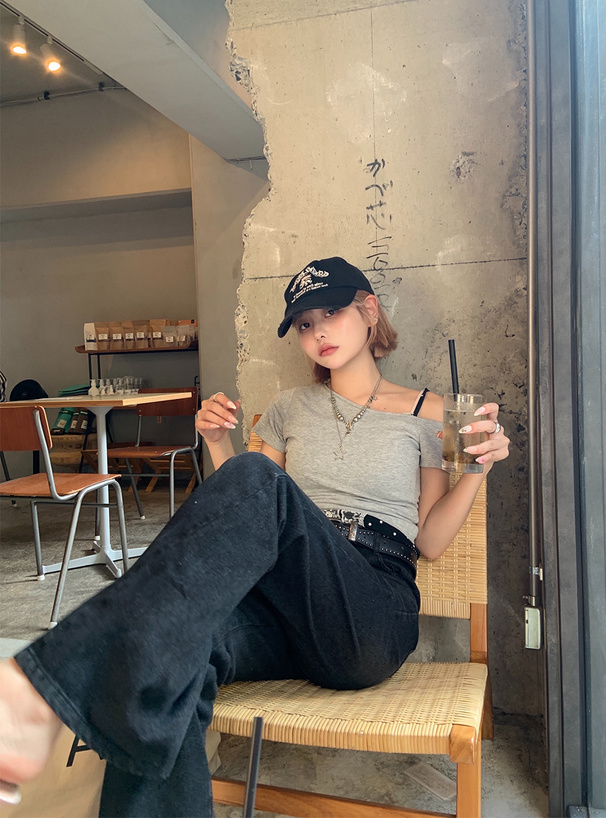 セミフレアデニムパンツ