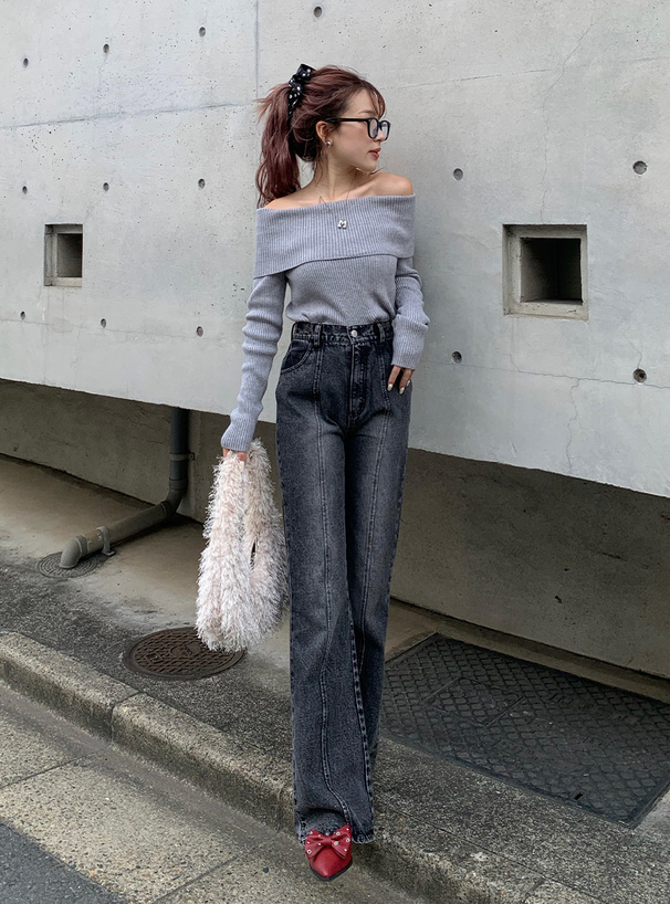 センターシームストレートデニムパンツ