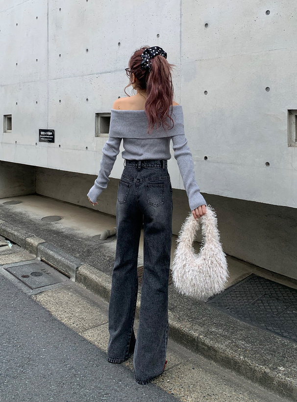 センターシームストレートデニムパンツ