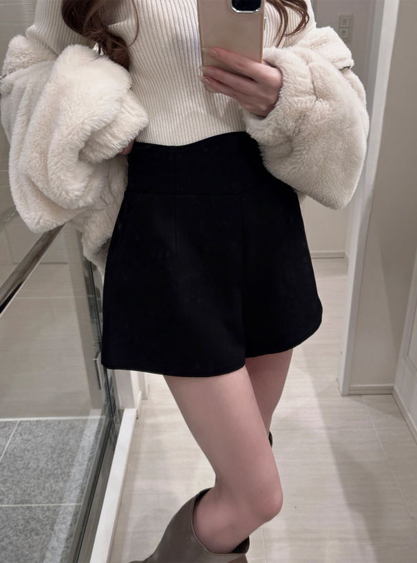 ハイウエストタックショートパンツ