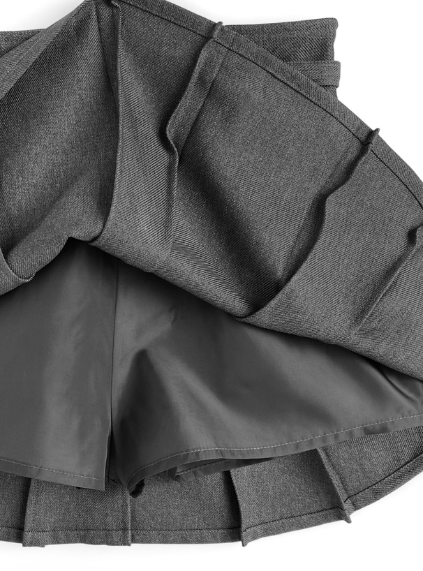 インパン裏地・ベルト付きプリーツミニスカート