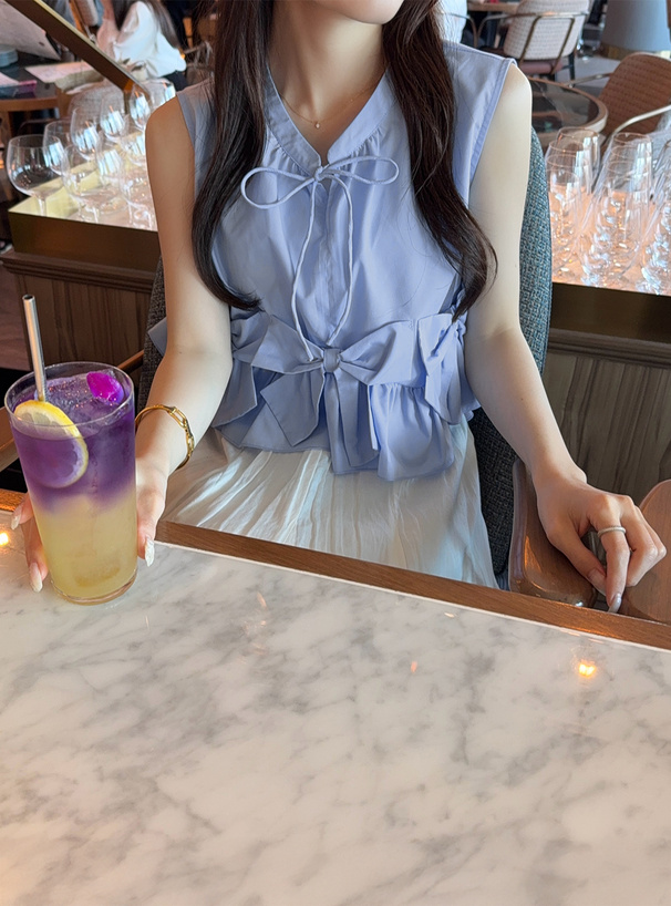 リボンフリルノースリーブブラウス