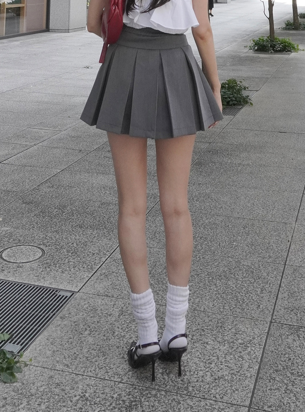 インパン裏地付きダブルベルトプリーツミニスカート