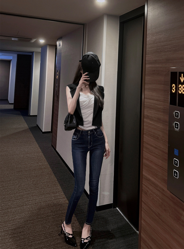 ショート丈ジレ