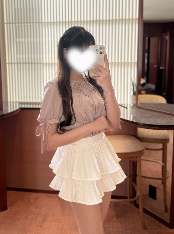 襟付きリボンブラウス