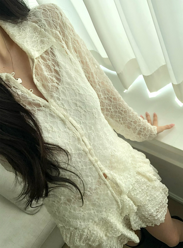 レースシアーシャツ