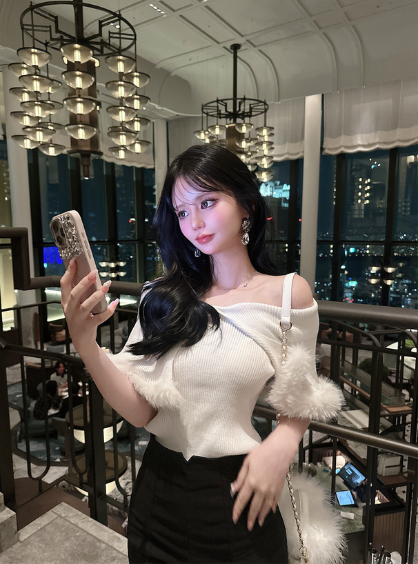 ファー付きビッグカラーノースリーブニットトップス