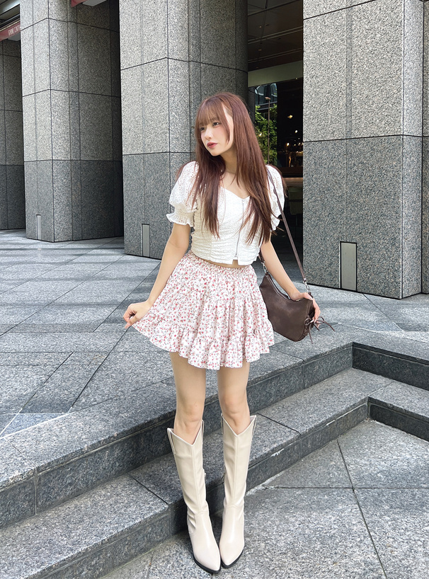 フロントジップパンチングレースオフショルダートップス