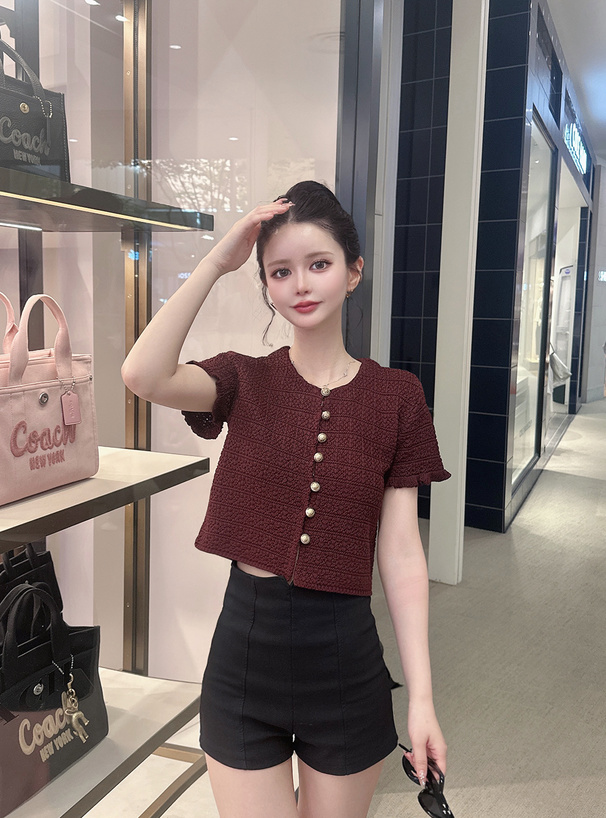 ゴールドボタンフリルニットカーディガン