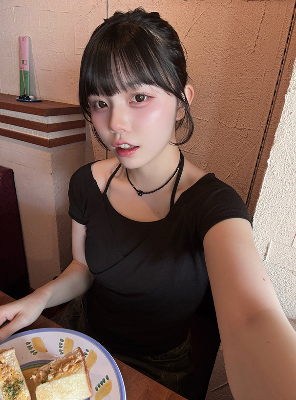 ホルターネックカシュクール半袖トップス