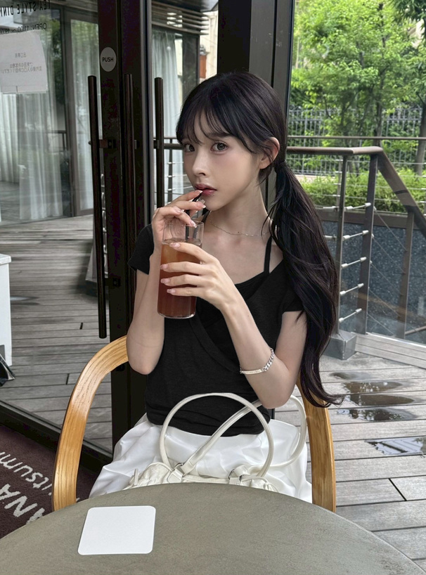 ホルターネックカシュクール半袖トップス