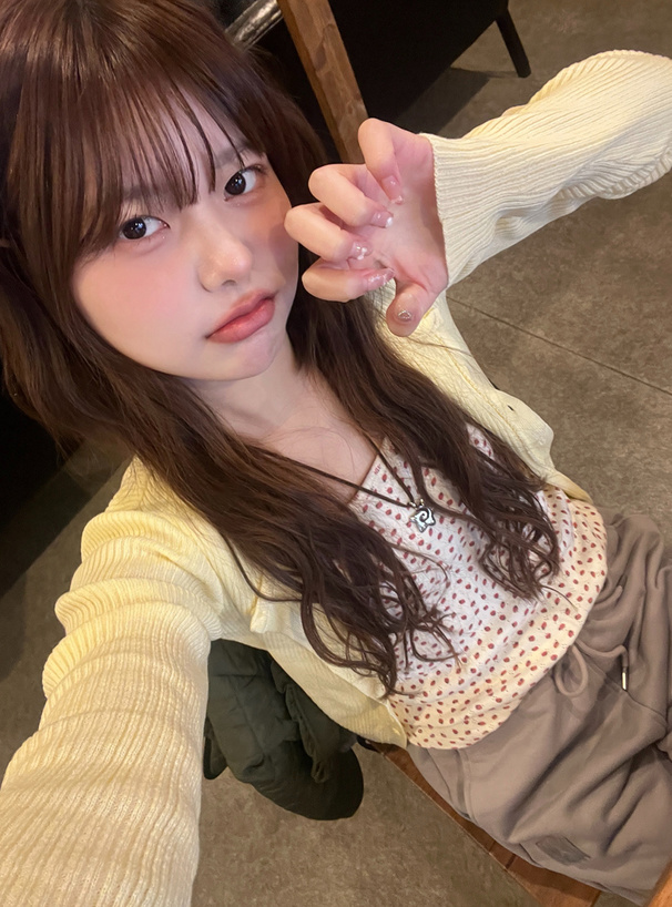 ラウンドネックリブニットカーディガン