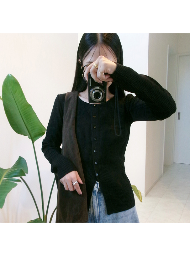 ラウンドネックリブニットカーディガン