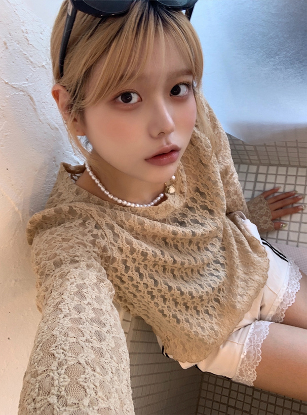 レースクルーネックトップス