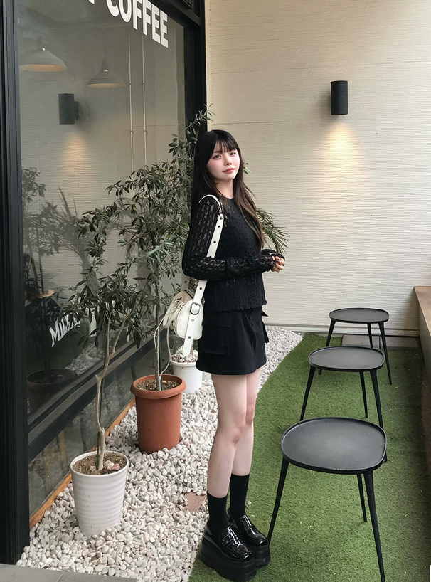 レースクルーネックトップス