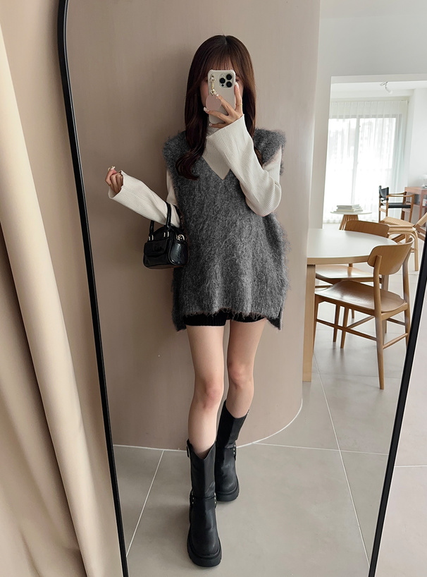 Vネックニットベスト