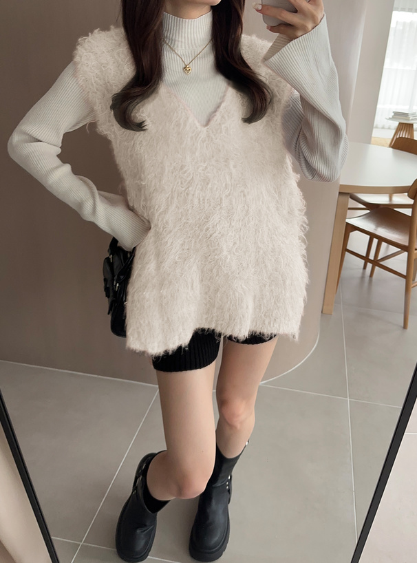 Vネックニットベスト