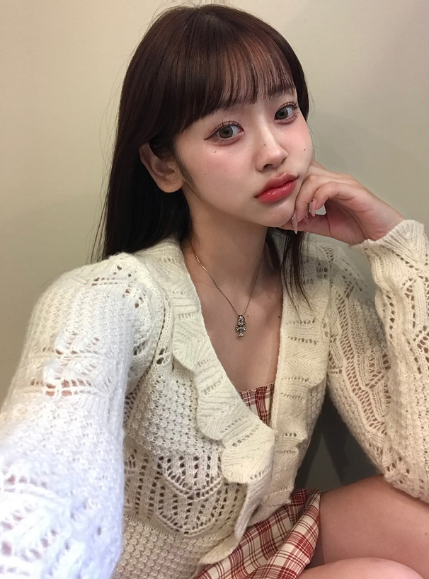 透かし編みフリルニットカーディガン