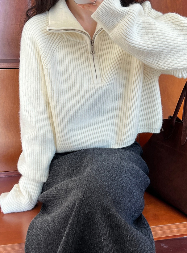 ハーブジップショート丈ニットトップス