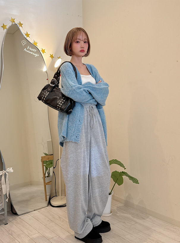 Vネックニットカーディガン