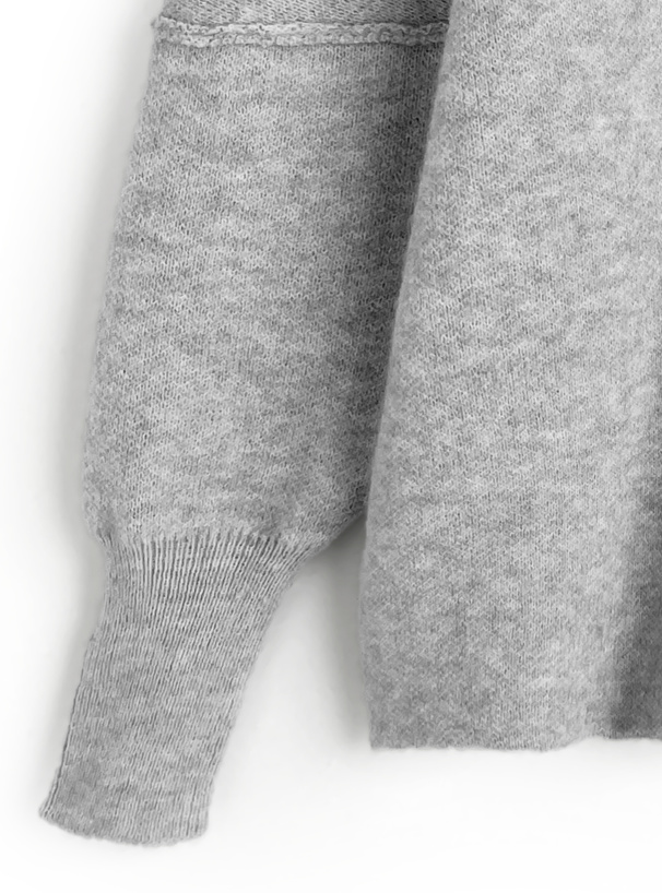 Vネックニットトップス