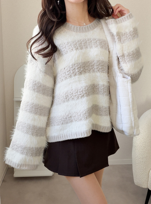 ボーダー柄シャギーニットトップス