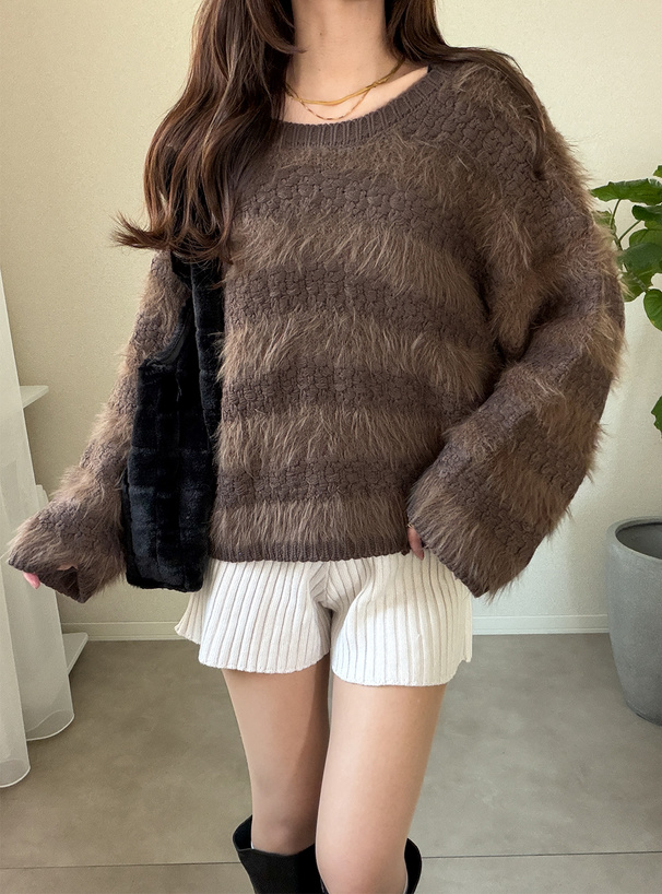 ボーダー柄シャギーニットトップス