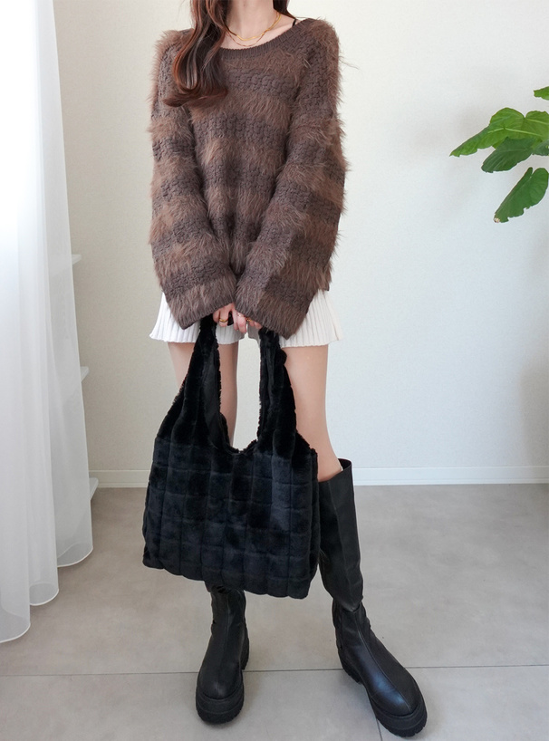 ボーダー柄シャギーニットトップス